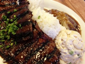 Hawaiian Style Cafe's 'Mix Plate' of Korean Short Ribs and Hamburger Steak.