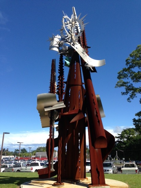 This controversial new sculpture now adorns the UH-Hilo entrance. Photo by Nate Gaddis.