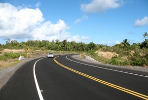 The bypasses, like this one around Isaac Kepo‘okalani Hale Memorial Park, add a definite modernity to the Red Road. Photo by Dave Smith.