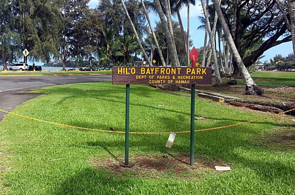 hilo-bayfront-beach-park-sign