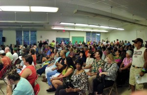 A large crowd gathers to hear the latest updates on the June 27 flow threatening the Puna district. Photo by Nate Gaddis.