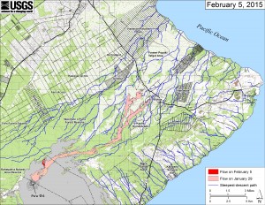 This small-scale map shows Kīlauea’s active East Rift Zone lava flow in relation to lower Puna. The area of the flow on January 29 is shown in pink, while widening and advancement of the flow as of February 5 is shown in red. The blue lines show steepest-descent paths calculated from a 1983 digital elevation model. USGS HVO map.
