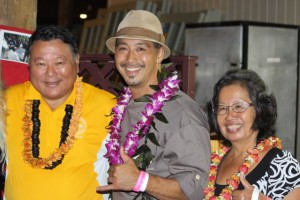 Chef Lyndon Honda with Mayor Alan Arakawa and Mrs. Ann Arakawa at last year's Project Kōkua for Hawaiʻi Island on Maui. Photo credit: Kaʻuhane Inc.