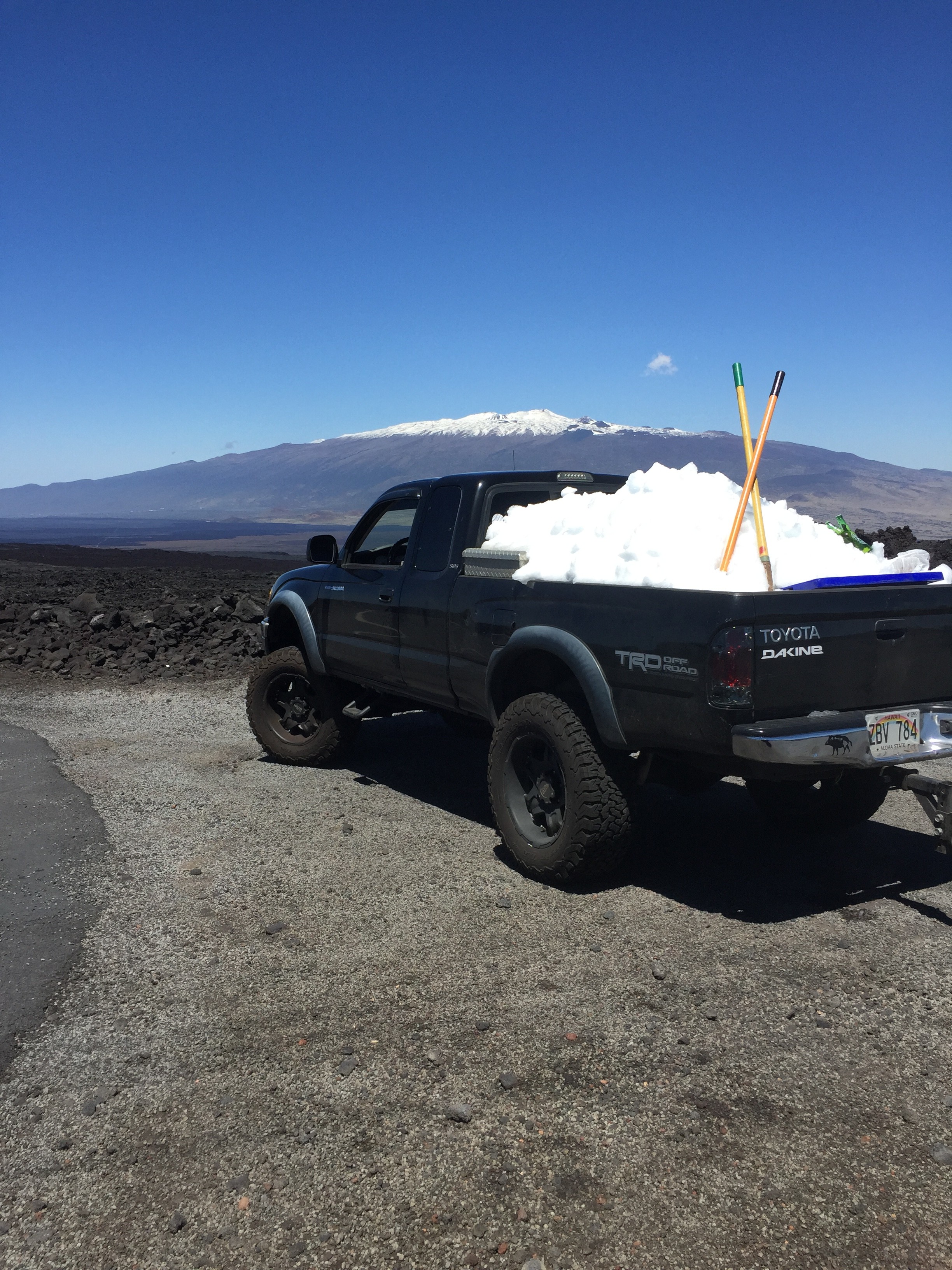 Mauna Loa snow on 3.15.15 / Image: Rochelle Hunt