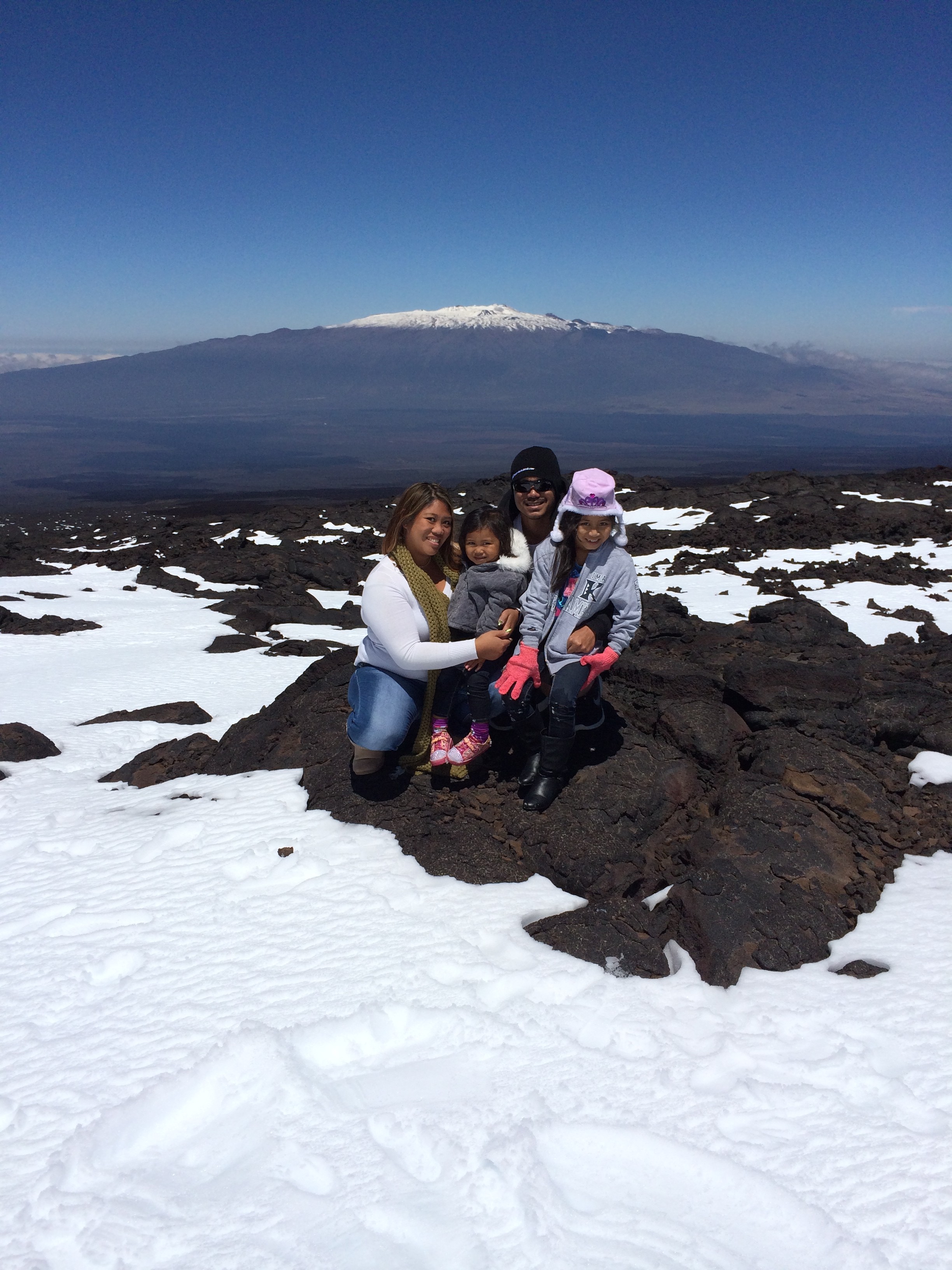 Mauna Loa snow with view of Mauna Kea on 3.15.15 / Image: Ranelle Lee Loy