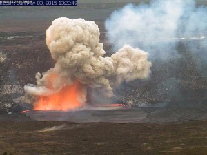 A portion of the Halemaʻumaʻu Crater wall collapsed Sunday. USGS/HVO photo.