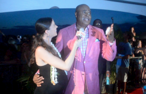Big Island Now's Malika Dudley interviews Hawaii Five-0's Chi McBride on the red carpet