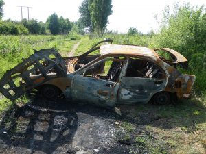 abandon vehicle junk car derelict