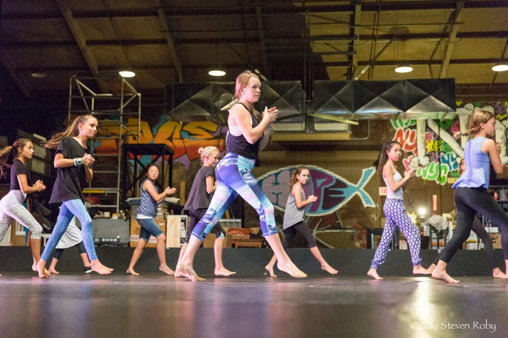Contemporary dance class at Kahulu Theatre. Photo: StevenRoby